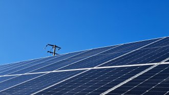 Глоба от 2.5 млн. евро чака България задето не улеснява ВЕИ проекти