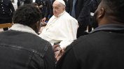Папа Франциск поздрави вярващите на площад "Св. Петър", но не води литургията