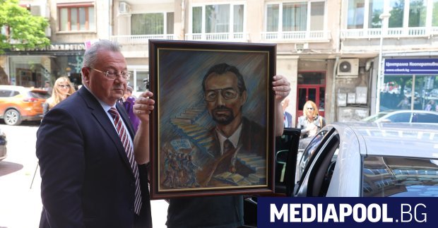 Привърженици на Ахмед Доган се събират в София за да