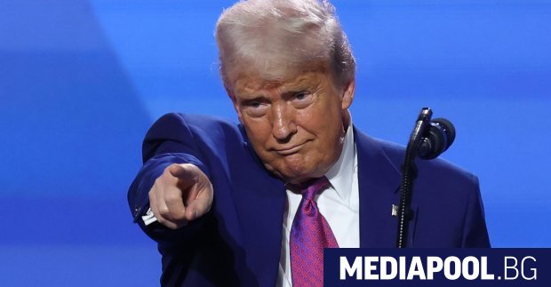 Американският президент Доналд Тръмп поднесе изненада като обяви от Рияд