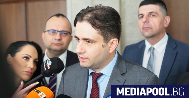 На финалната права на влизането в еврозоната президентът реши да