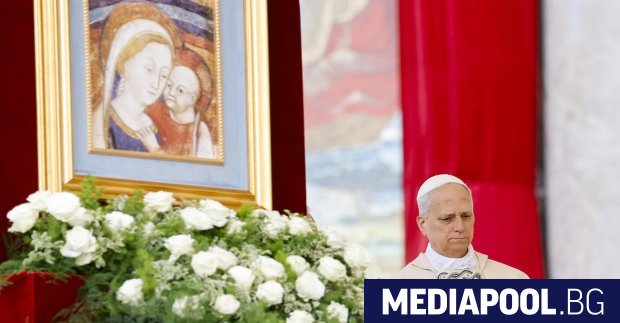По време на тържественото богослужение по случай интронизацията си Папа