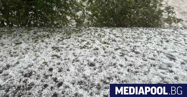 Градушка унищожи реколтата в старозагорското село Ястребово предаде кореспондентът на