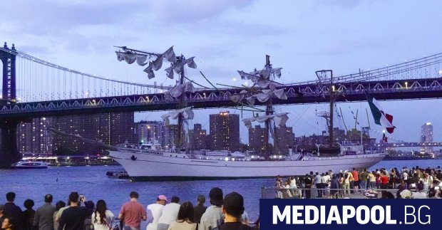 В Ню Йорк ветроходният учебен кораб на мексиканските военноморски сили