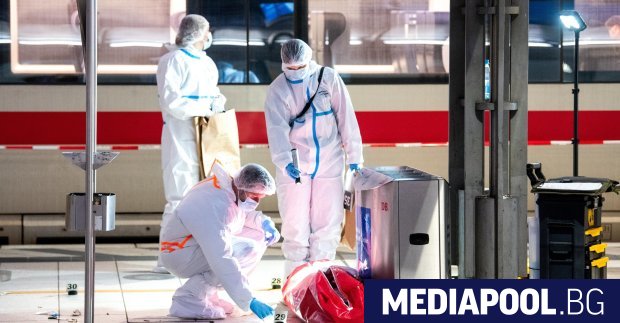 Няколко души са получили животозастрашаващи наранявания при нападение с нож