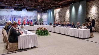 Кадър от първия кръг преговори, сн. ЕПА/БГНЕС