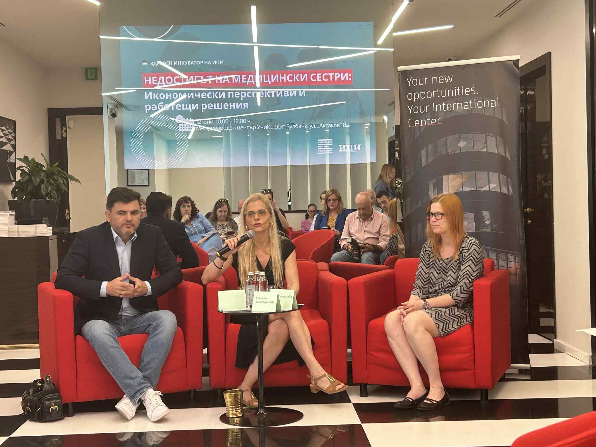 Икономисти: Належащо е ударно повишение на заплатите на медицинските сестри