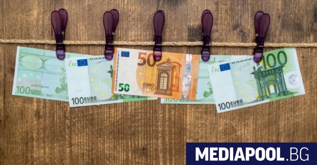 Въпреки че е на прага да влезе в еврозоната България