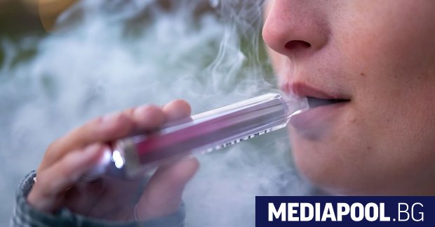 Депутатите окончателно забраниха еднократните електронни цигари и енергийните напитки за