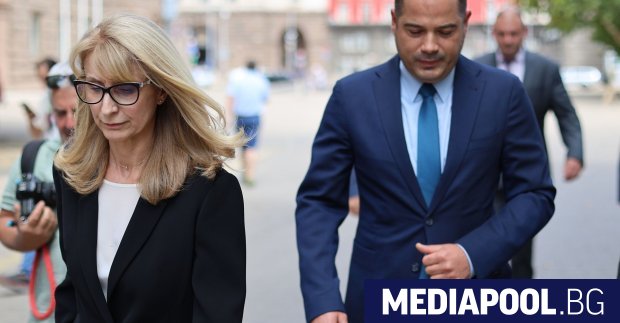 Неуспелият кандидат за служебен министър председател и бивш зам председател на Сметната