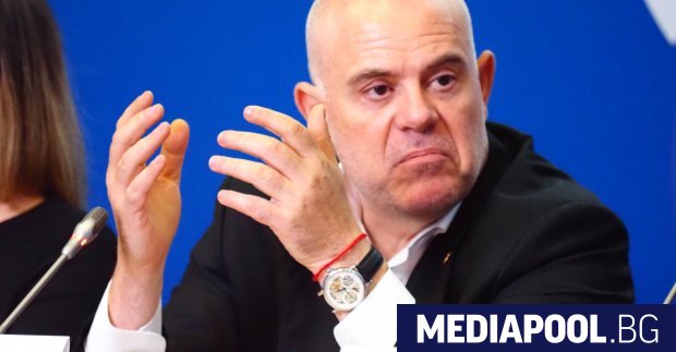 Бившият главен прокурор Иван Гешев и европрокурорът Теодора Георгиева са