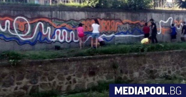 Община Кюстендил създава най дългата легална стена за графити изкуство в