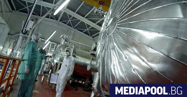 Нанасяйки първите си удари над Иран в петък Израел се