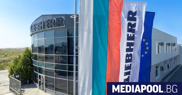 Дивизията Аероспейс и Транспортейшън на фирмената група Либхер Liebherr разширява