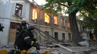 Най-малко 15 загинали и десетки ранени при руски удари срещу Украйна