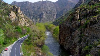 Нови мерки за движението през Кресна за летния сезон