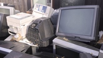 МОСВ отказва да се занимава с вдигнатите екотакси за електроуреди