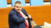 ПП-ДБ иска нов шеф на антикорупционната комисия. Пеевски атакува Петков със снимки