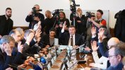 Депутатите се заемат да регулират заплатите в болниците