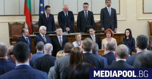 Общо 445 000 лв ще получи предходният състав на Комисията
