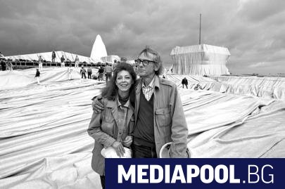 Кметът на Париж Ан Идалго и Общинският съвет във френската