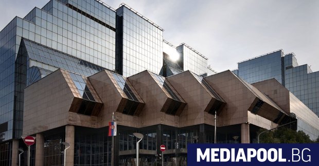 Централната банка на Сърбия планира да прехвърли всичките си златни