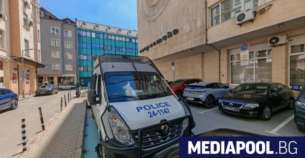 Комиисята за противодействие на корупцията извършва обиски в Министерството на