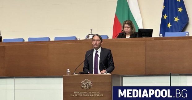 От Продължаваме промяната Демократична България ПП ДБ излязоха в четвъртък с декларация