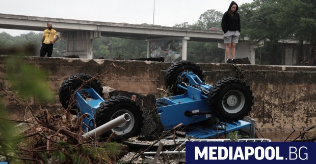 Броят на загиналите при наводненията в Тексас достигна 51 предаде