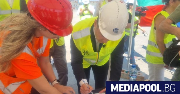 Държавният газов оператор Булгартрансгаз е продал над два пъти повече