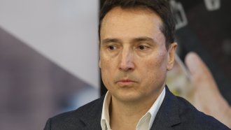 Добромир Живков: Кабинетът може да бъде застрашен само от уличен натиск, но са възможни избори