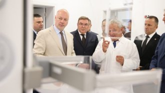 Правителството с амбиция да направи медицинската професия атрактивна и извън София