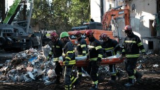 Траур в Киев: Жертвите на вчерашния руски удар станаха 31, от които 5 деца