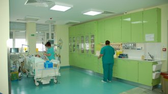 Тръгва наддаване в парламента за заплатите на медиците