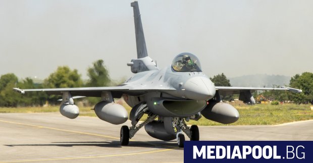 Доставката на закупените от България изтребители F 16 Block 17 изостава