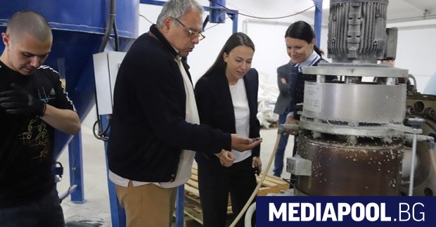 В индустриалната зона на с Шейново община Казанлък работи единствената