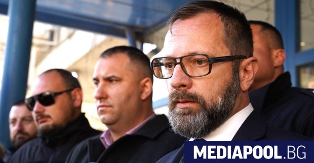 Около стотина шефове в Агенция Пътна инфраструктура АПИ са получили