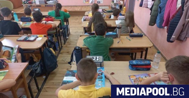 Процедурите за избор на училищен директор бяха прекратени в 82