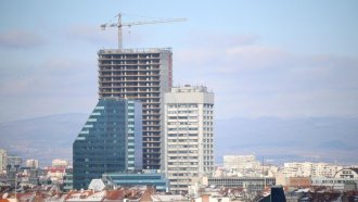 България гони абсолютен рекорд по имотни сделки за година