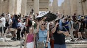 Гърция с рекордни приходи от туризъм, западняци заменили намалелите българи и македонци