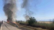 Пожар край магистрала "Тракия" при Пазарджик, трафикът е затруднен