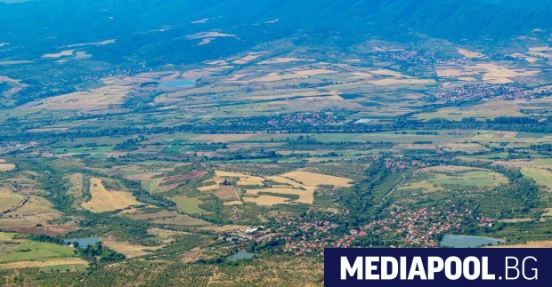 Първото издание на фолклорния фестивал на изворната вода Сините