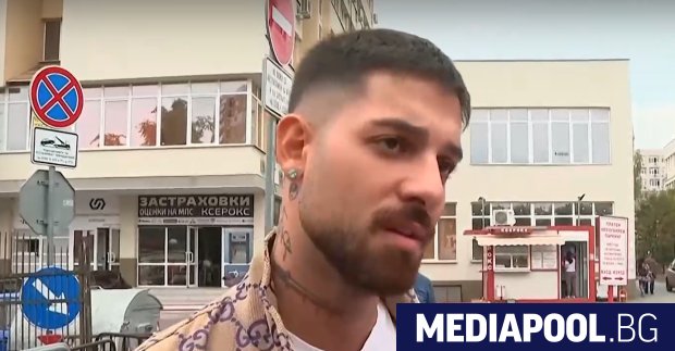 Поп фолк певецът Емрах Стораро бе привикан в МВР след като