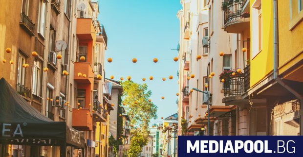 Фестивалът Квартал отбелязва 10 години в които превръща карето между