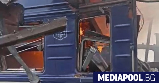 ロシアの打撃は、同意して助手席を襲いました