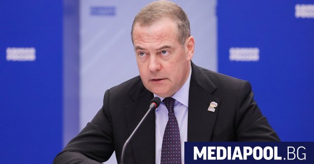 Бившият руски президент Дмитрий Медведев заяви днес че решенията на