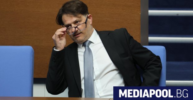 Министърът на културата Мариан Бачев смята че скандал в културата