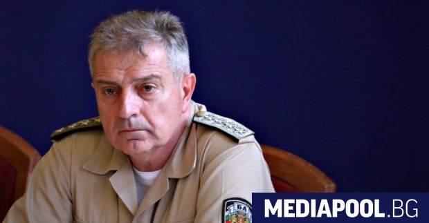 Военните ще могат да работят до пет години допълнително след