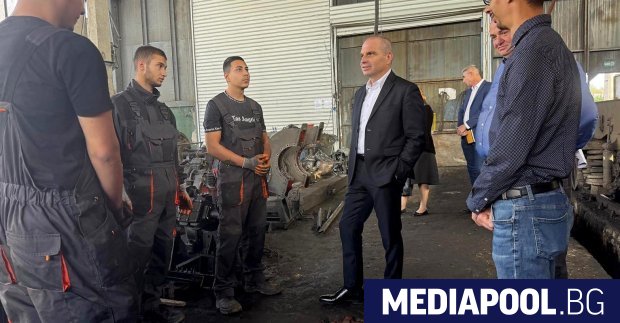 Вицепремиерът и министър на транспорта настоява за залагането на средства