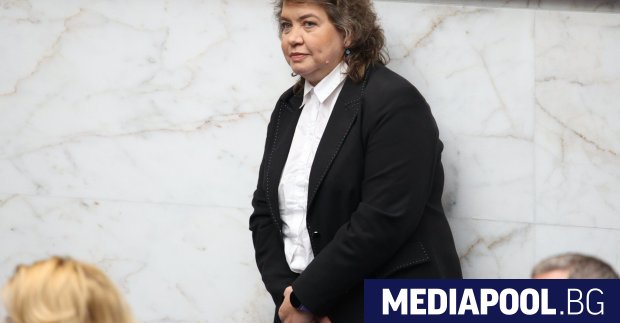 Подалата оставка като председател на парламента Наталия Киселова обясни че